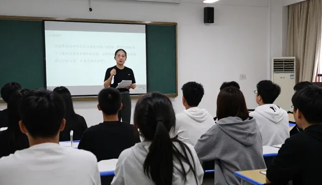 学生学习习惯养成难，如何借助在线课程辅导实现突破